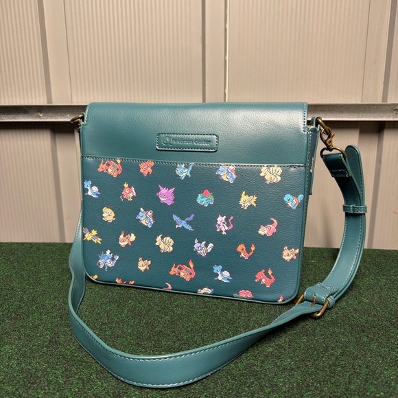 Pokemon Other - Pokemon Center Pokémon Pixel Pin Collector Shoulder Bag